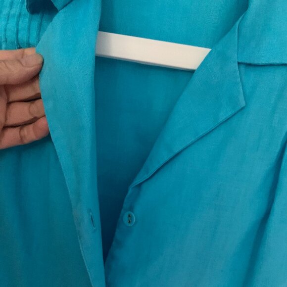 Linen smocked shirt - Picture 4 of 9